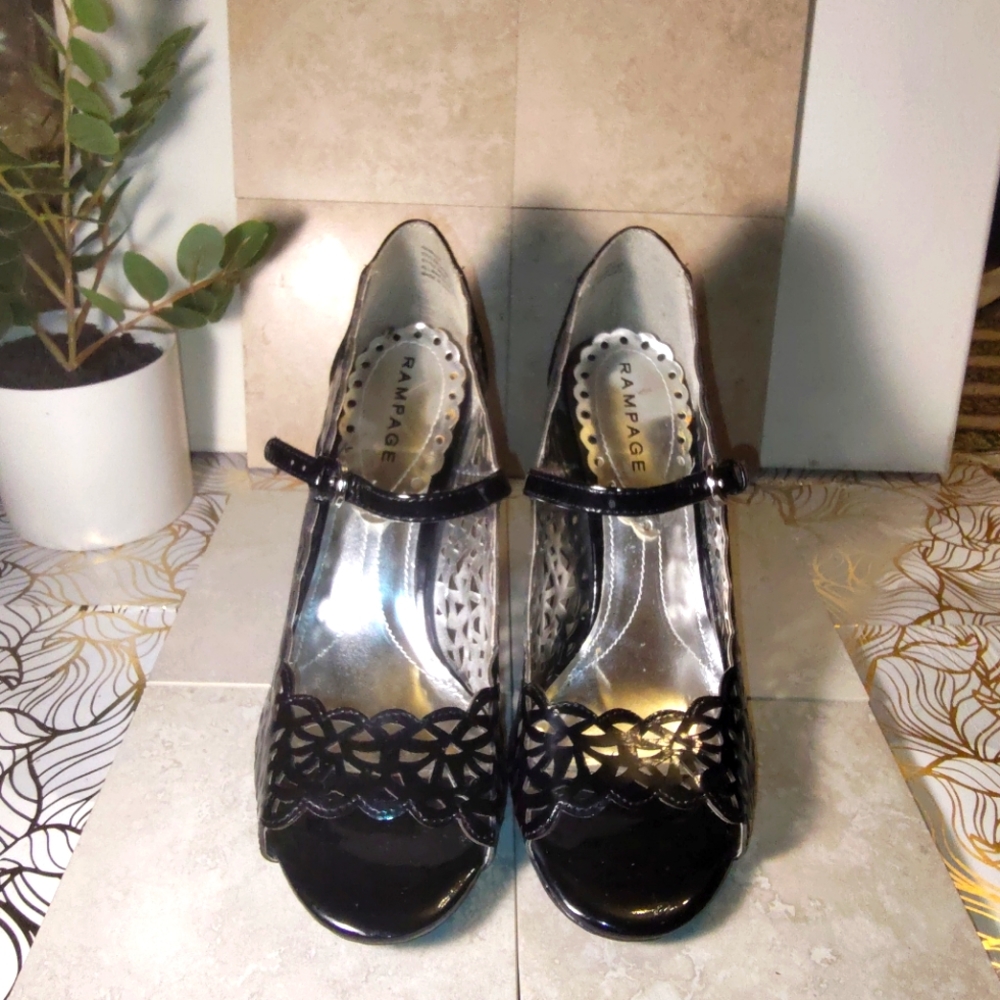 Mary Jane Style | Open Toe Black Shoe | Size 9.5